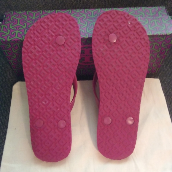 Tory Burch flip flops (Authentic) New - Picture 6 of 6